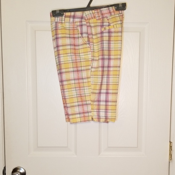 Multi-colored plaid shorts, sz 9 by Tracy Evans - Picture 3 of 6